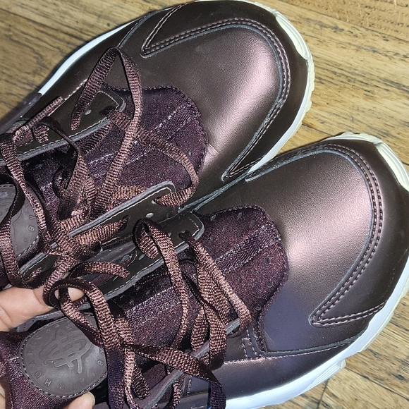 Nike Air Huarache Metallic Mahogany - 6.5 - Picture 5 of 9